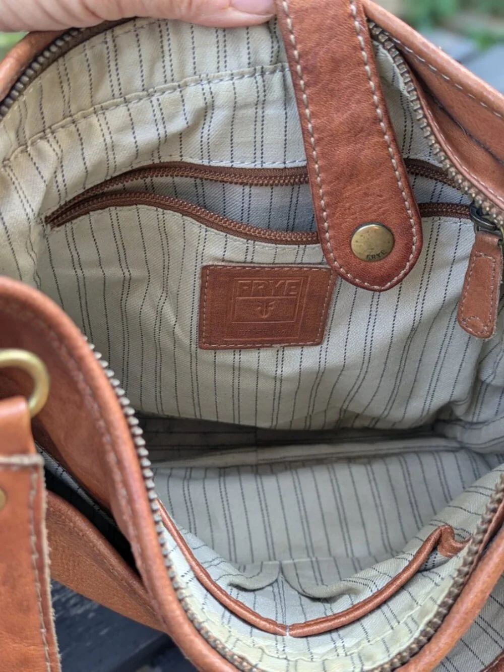 FRYE Vintage Campus Cognac Leather Crossbody Handbag w/ Logo Tag.